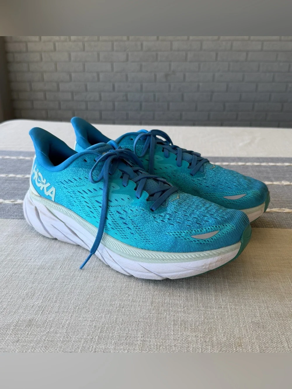 Hoka Clifton 8 Blue Men’s Athletic Running Shoes Size 8.5